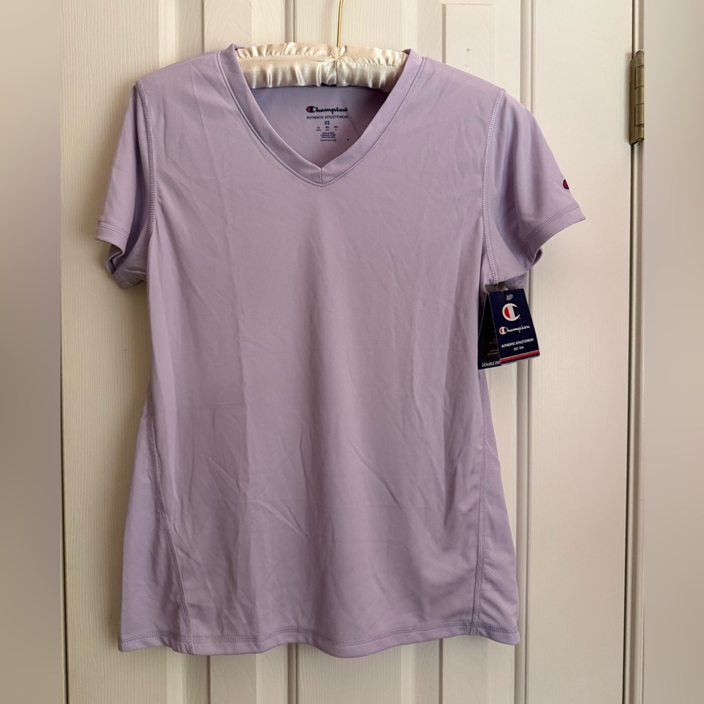 💜Champion Lavender Short Sleeve T-Shirt pale violet v-neck size extra small NWT